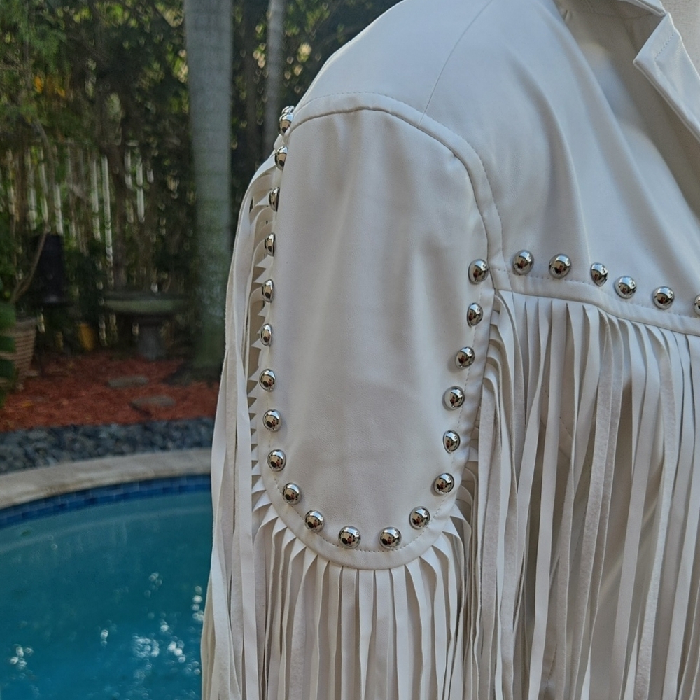 Elegant White Fringe Studded Blazer - Picture 4 of 7